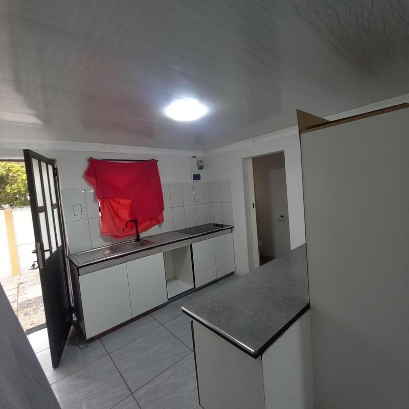 To Let 1 Bedroom Property for Rent in Ruyterwacht Western Cape